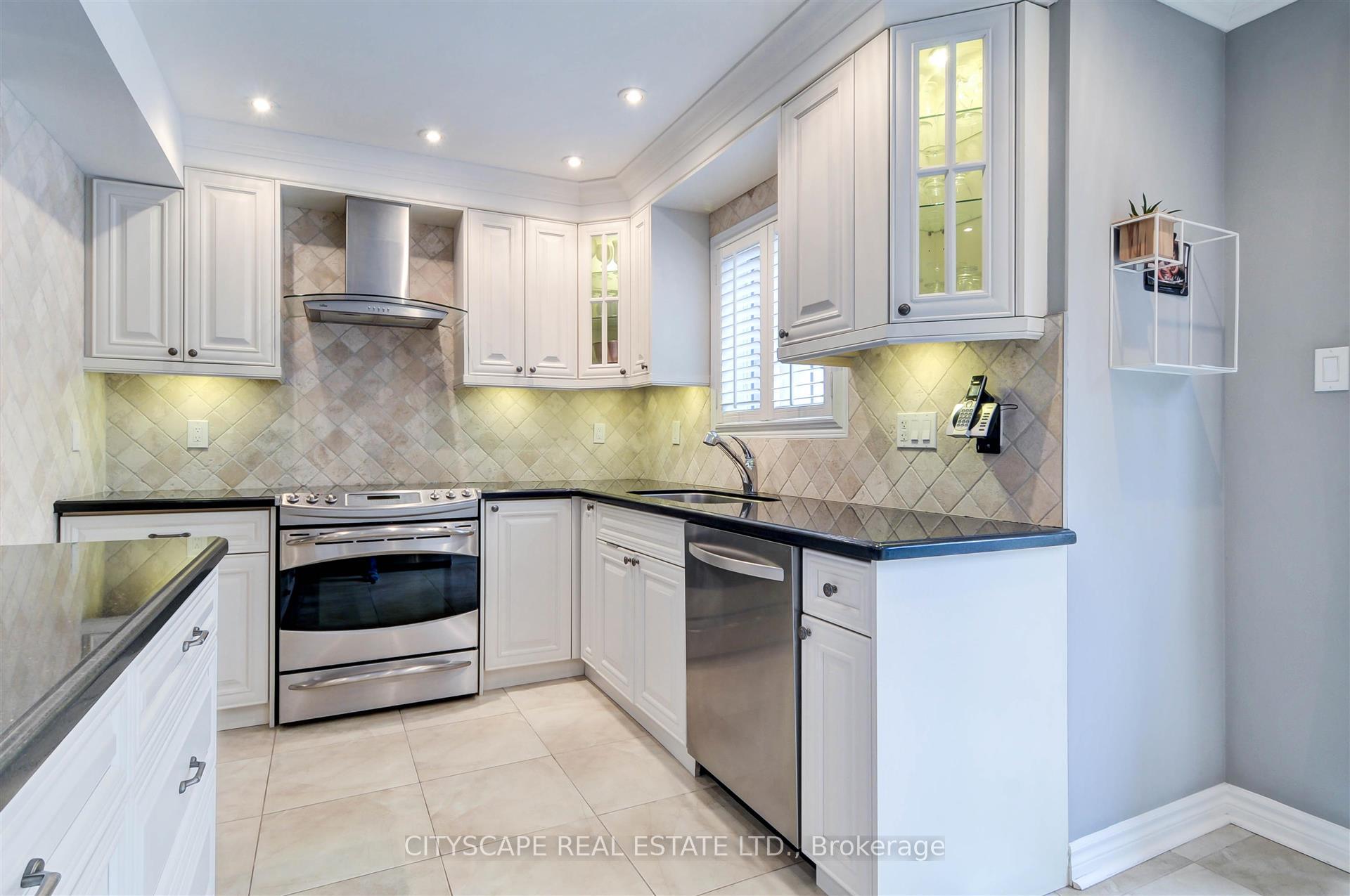 Photo 11 of 353 Sparrow Circle, Pickering, Highbush — HOMEH