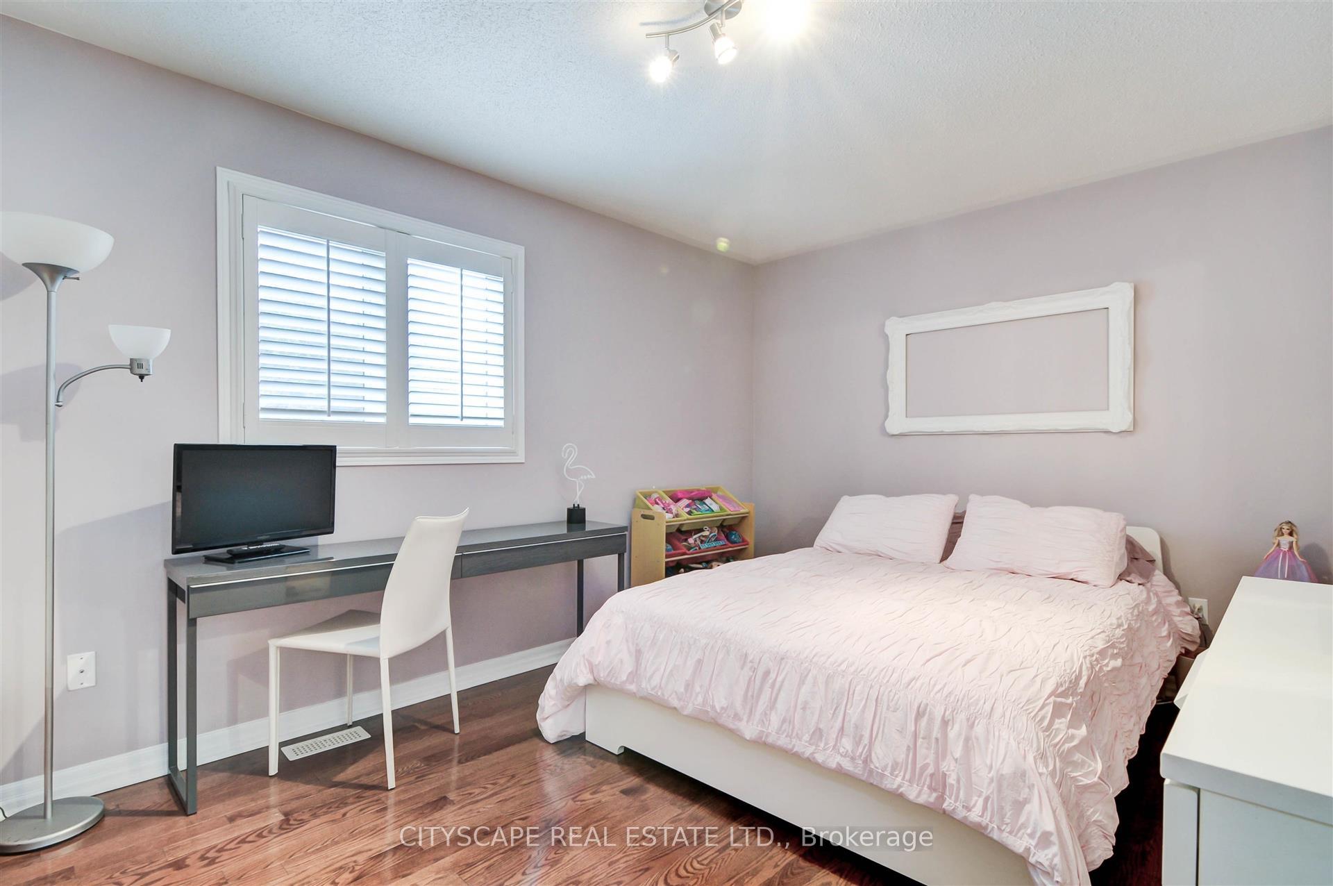 Photo 15 of 353 Sparrow Circle, Pickering, Highbush — HOMEH