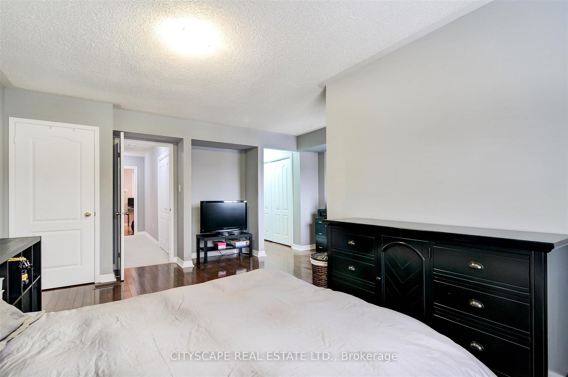 Photo 26 of 353 Sparrow Circle, Pickering, Highbush — HOMEH