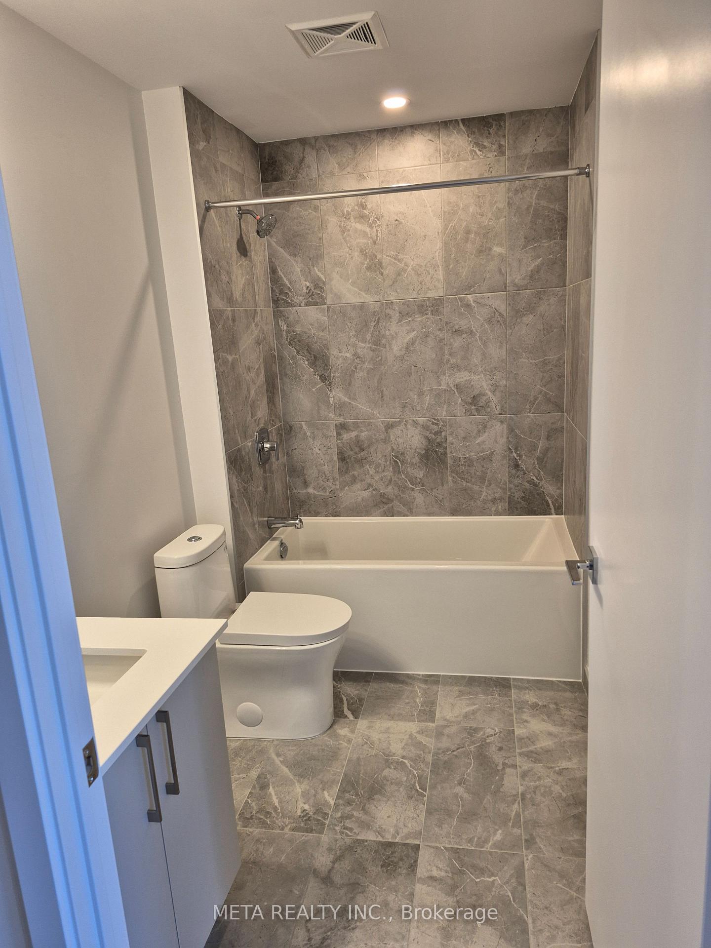 Photo 8 of Unit 615, 500 Plains Road E, Burlington, LaSalle — HOMEH