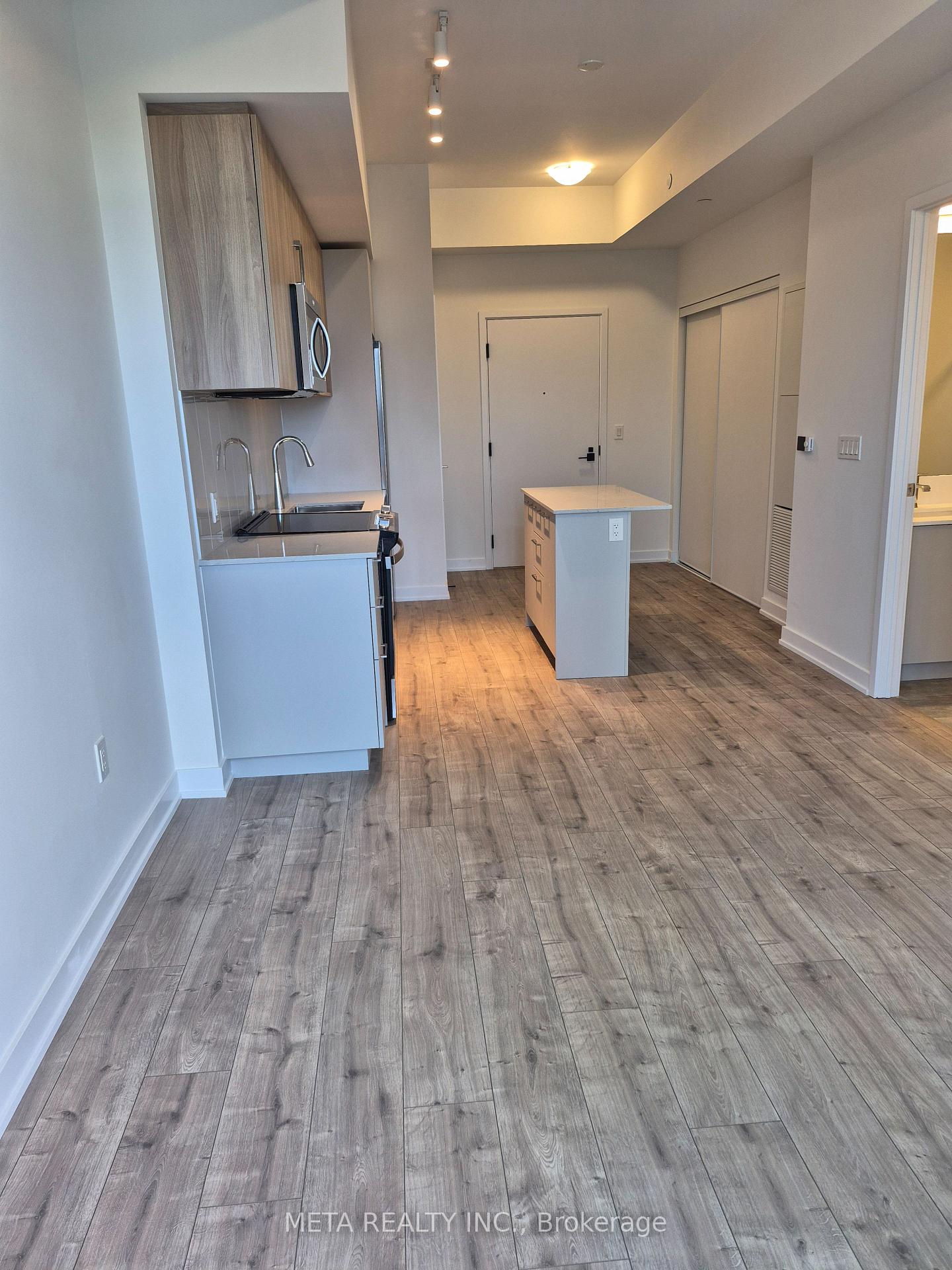 Photo 9 of Unit 615, 500 Plains Road E, Burlington, LaSalle — HOMEH