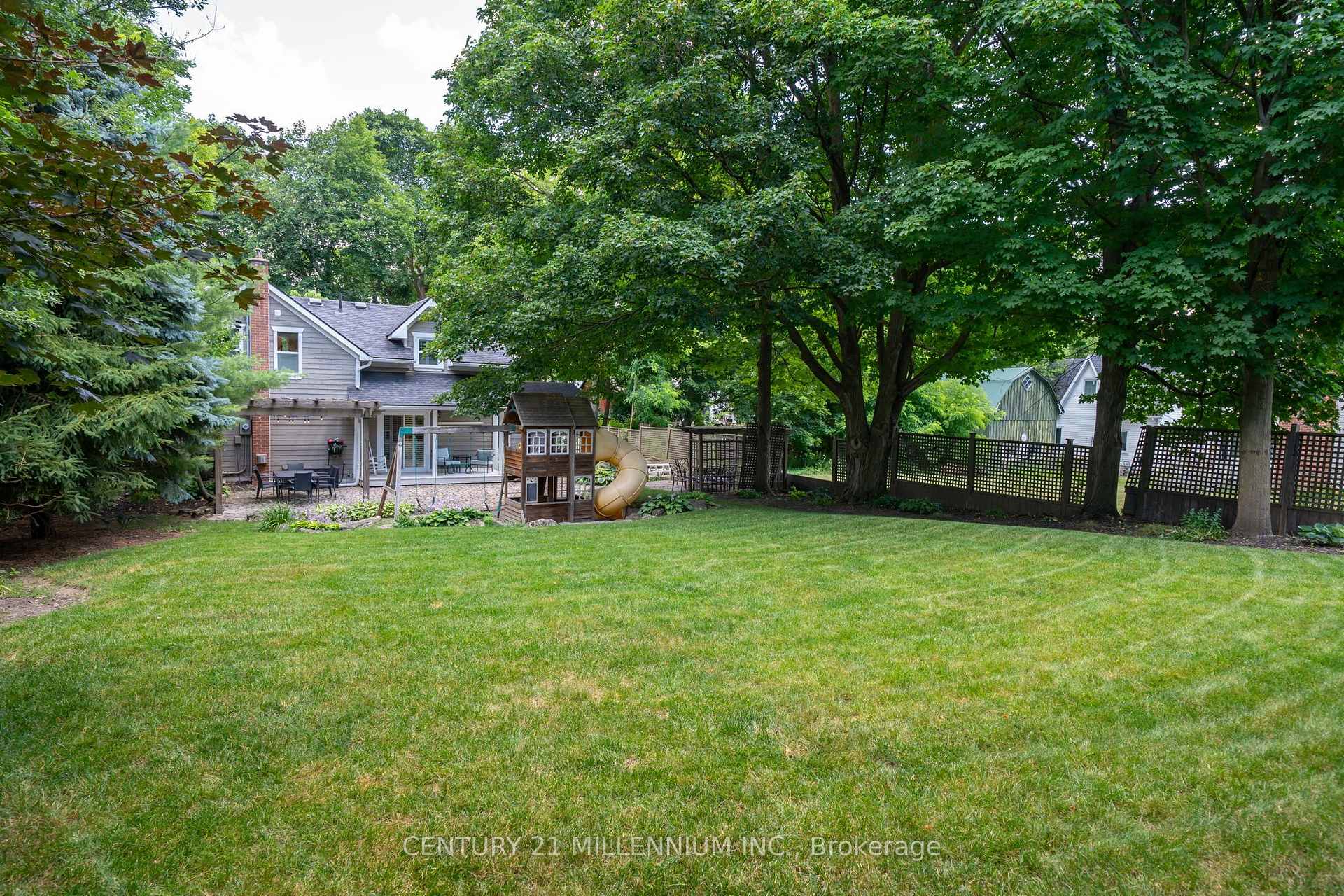 Photo 3 of 255 MacDonald Street, Caledon, Inglewood — HOMEH