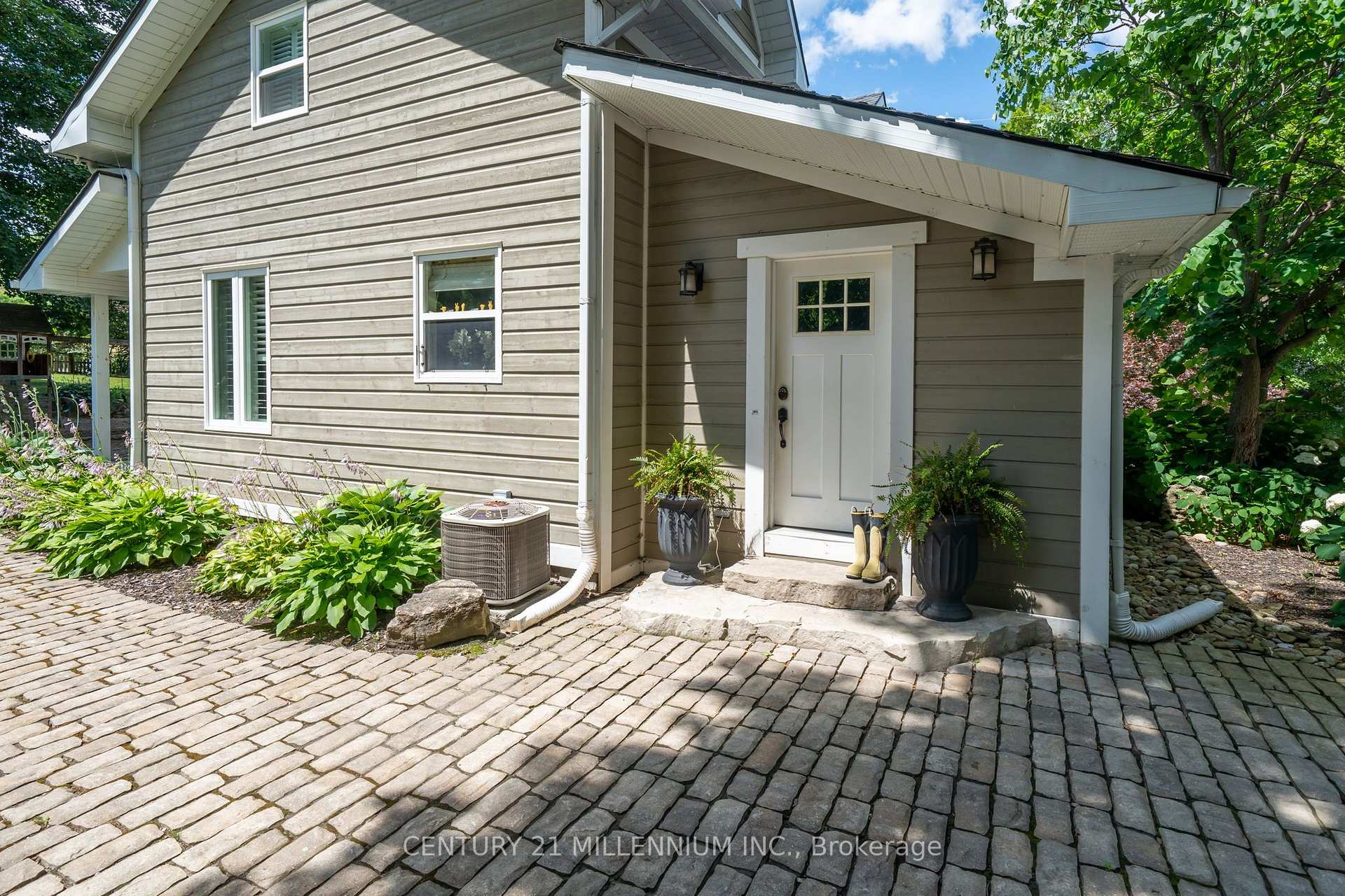 Photo 25 of 255 MacDonald Street, Caledon, Inglewood — HOMEH