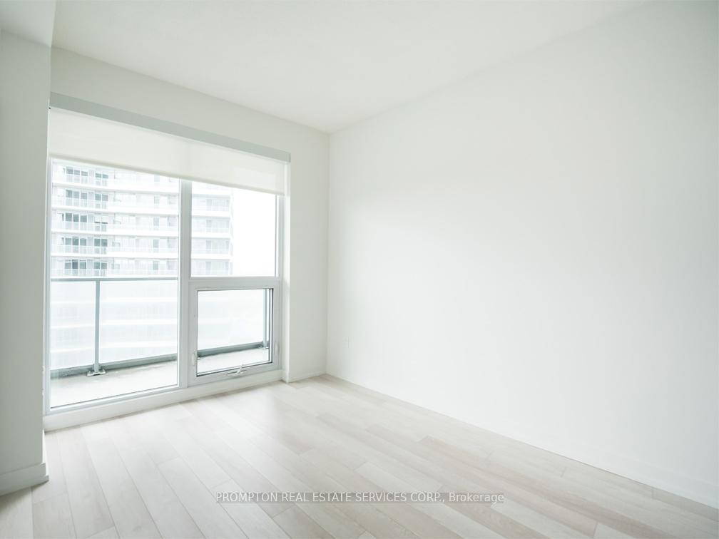 Photo 5 of Unit Sph05, 117 Mcmahon Drive, North York, Bayview Village — HOMEH
