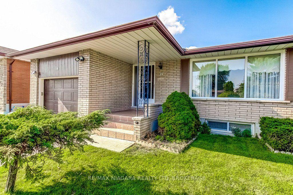 Photo 5 of 19 Eastdale Crescent, Welland, Lincoln/Crowland — HOMEH