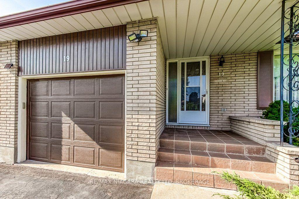 Photo 6 of 19 Eastdale Crescent, Welland, Lincoln/Crowland — HOMEH