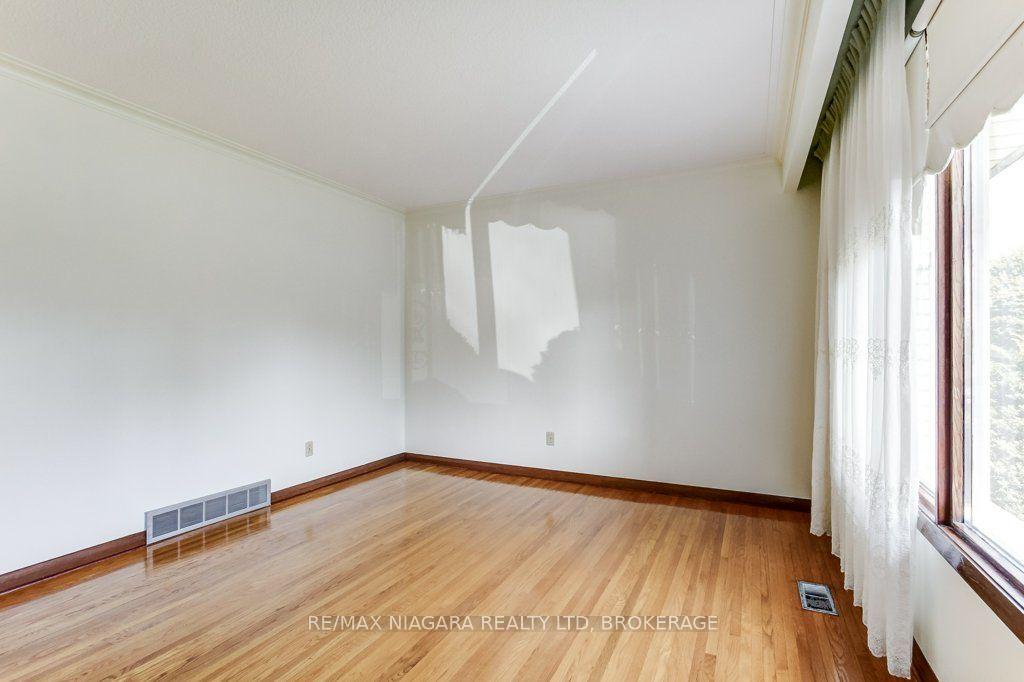 Photo 12 of 19 Eastdale Crescent, Welland, Lincoln/Crowland — HOMEH