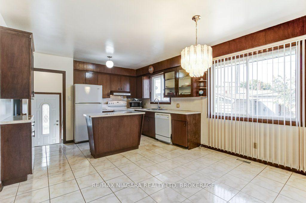 Photo 20 of 19 Eastdale Crescent, Welland, Lincoln/Crowland — HOMEH