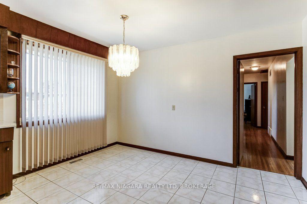 Photo 23 of 19 Eastdale Crescent, Welland, Lincoln/Crowland — HOMEH