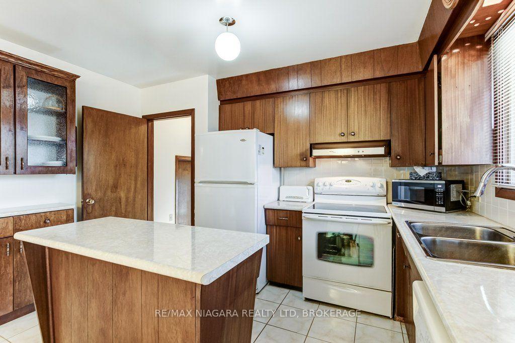Photo 24 of 19 Eastdale Crescent, Welland, Lincoln/Crowland — HOMEH