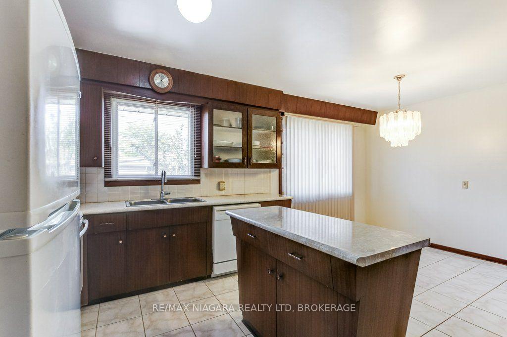 Photo 26 of 19 Eastdale Crescent, Welland, Lincoln/Crowland — HOMEH