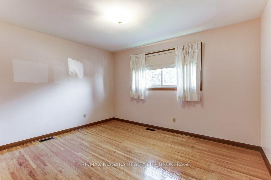Photo 28 of 19 Eastdale Crescent, Welland, Lincoln/Crowland — HOMEH