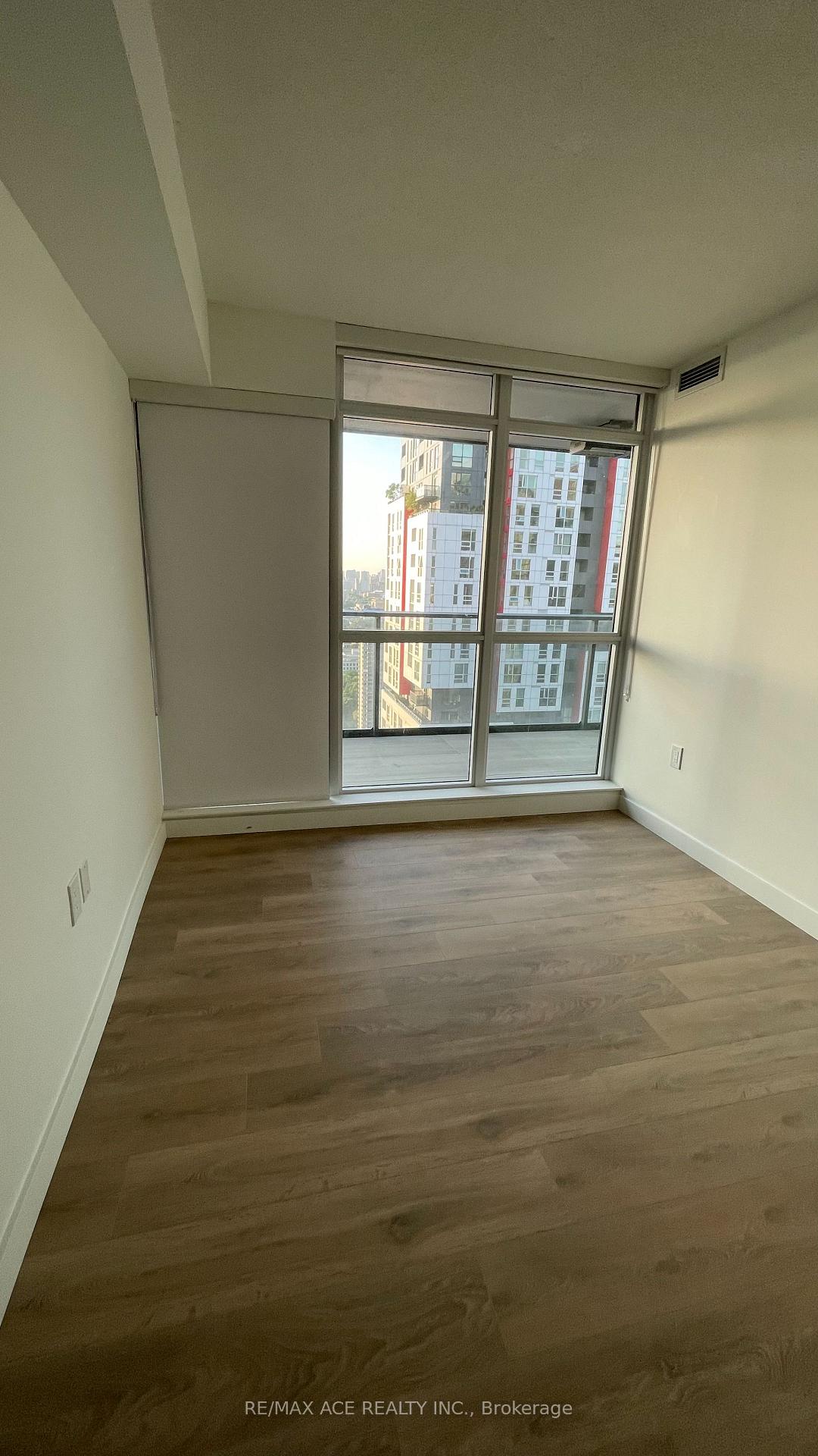 Photo 7 of Unit 4011, 38 Widmer Street, Toronto, Waterfront Communities — HOMEH