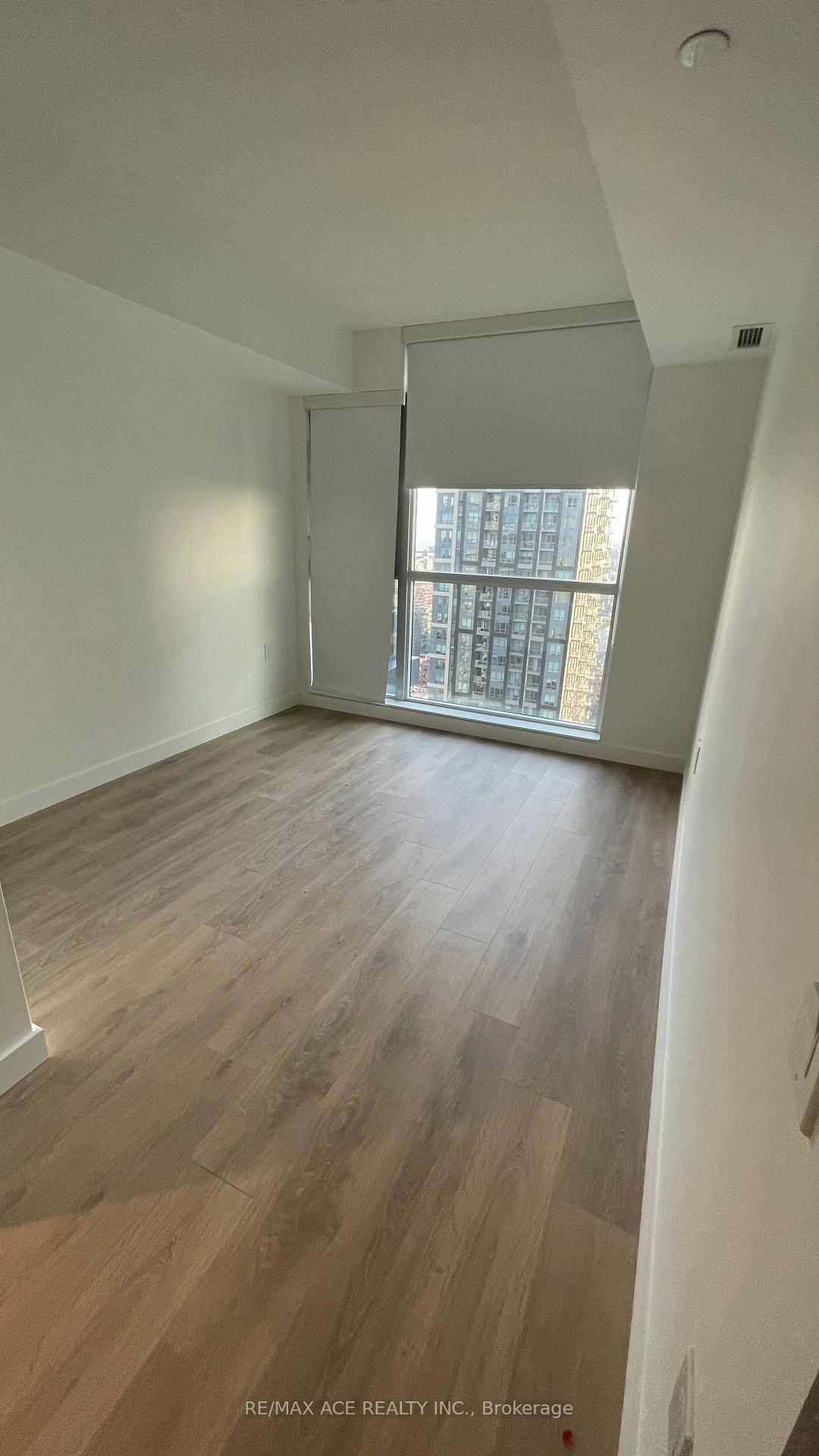 Photo 9 of Unit 4011, 38 Widmer Street, Toronto, Waterfront Communities — HOMEH