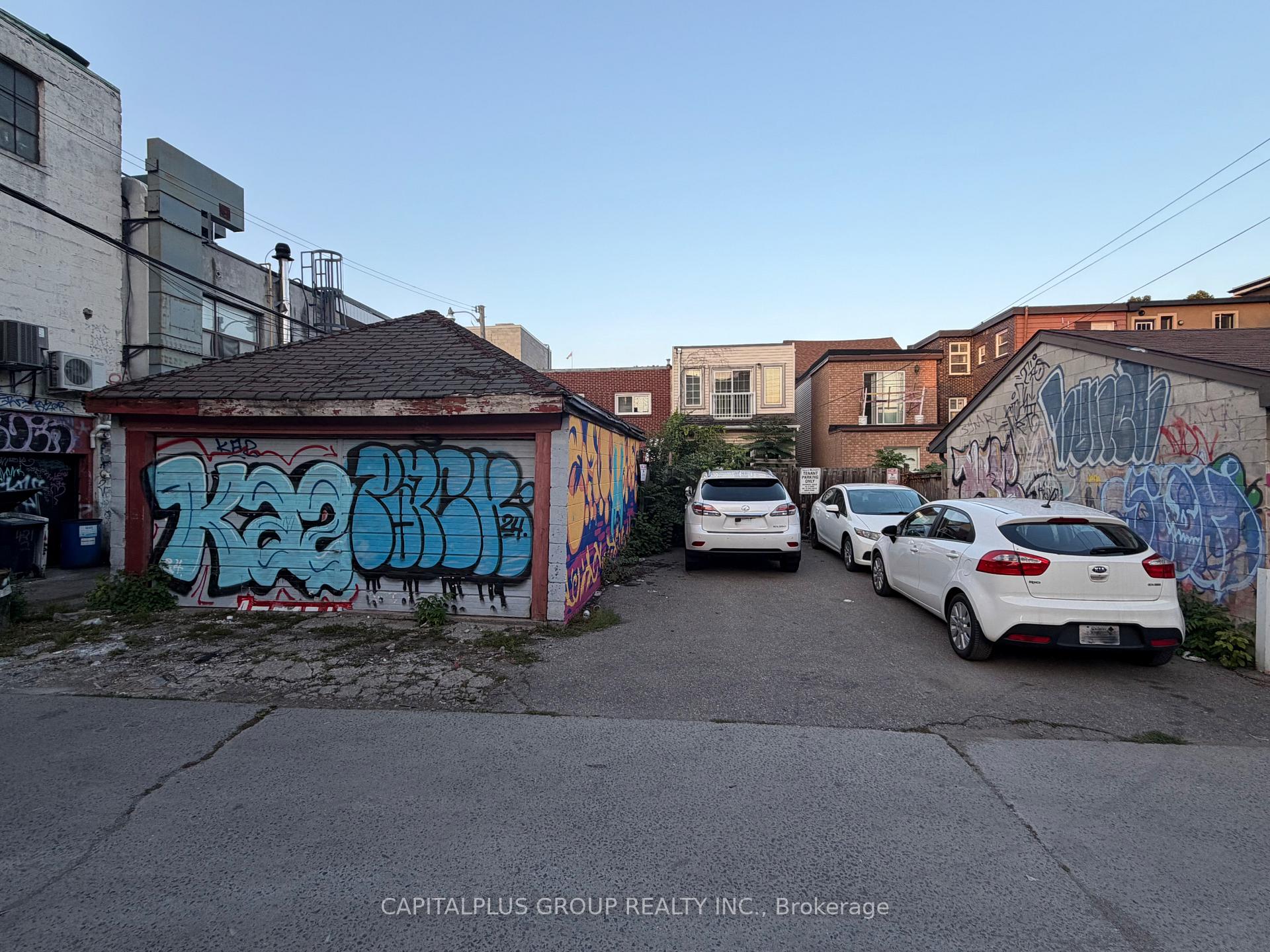 Photo 9 of 70 Lippincott Street, Toronto, Kensington-Chinatown — HOMEH