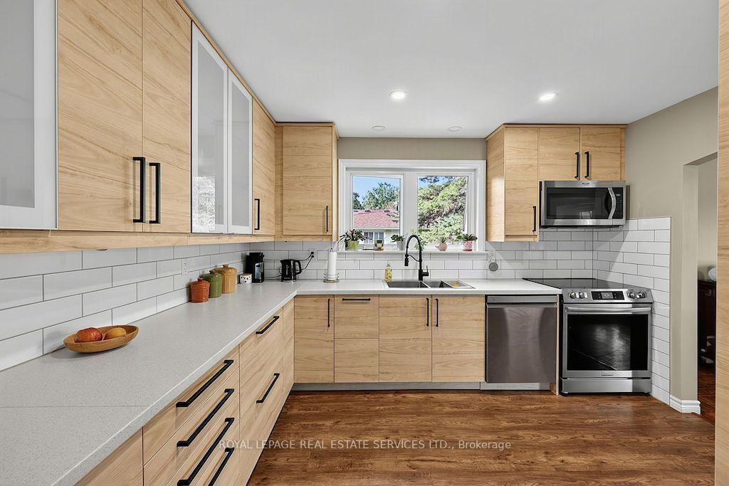 Photo 13 of 207 Camilla Crescent, Essa, Thornton — HOMEH