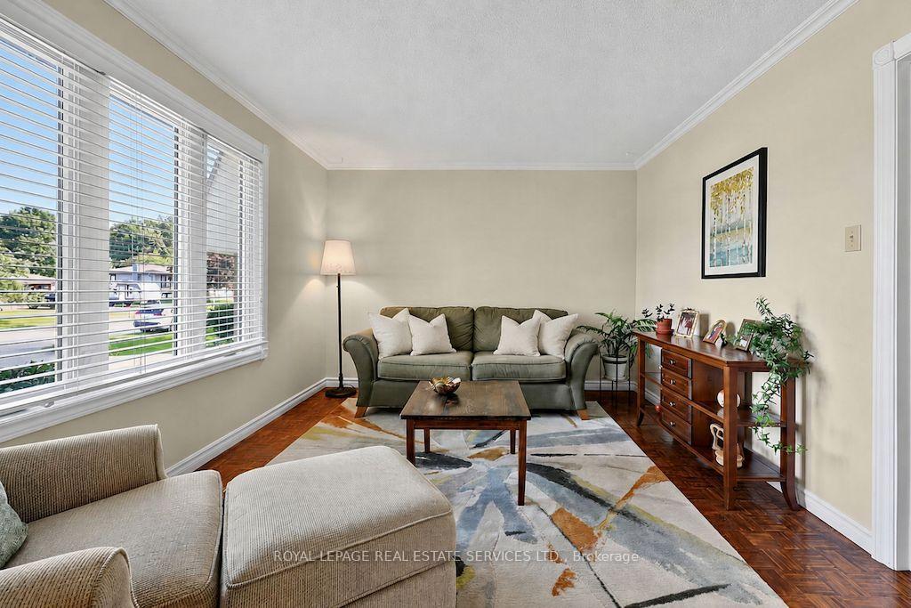 Photo 23 of 207 Camilla Crescent, Essa, Thornton — HOMEH