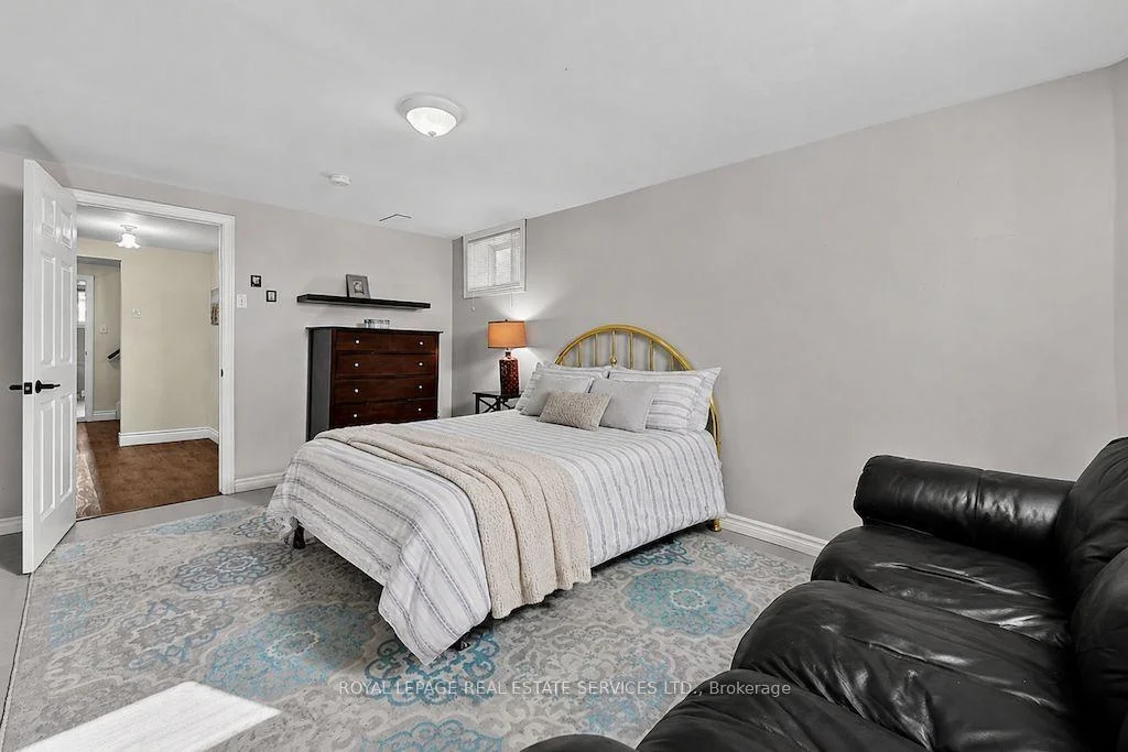 Photo 52 of 207 Camilla Crescent, Essa, Thornton — HOMEH