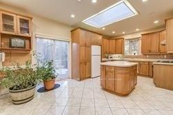 Photo 4 of 137 Arnold Avenue, Vaughan, Crestwood-Springfarm-Yorkhill — HOMEH