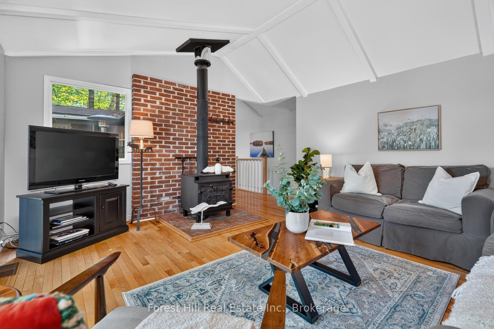 Photo 7 of 1208 McComb Point Drive, Algonquin Highlands, Sherborne — HOMEH