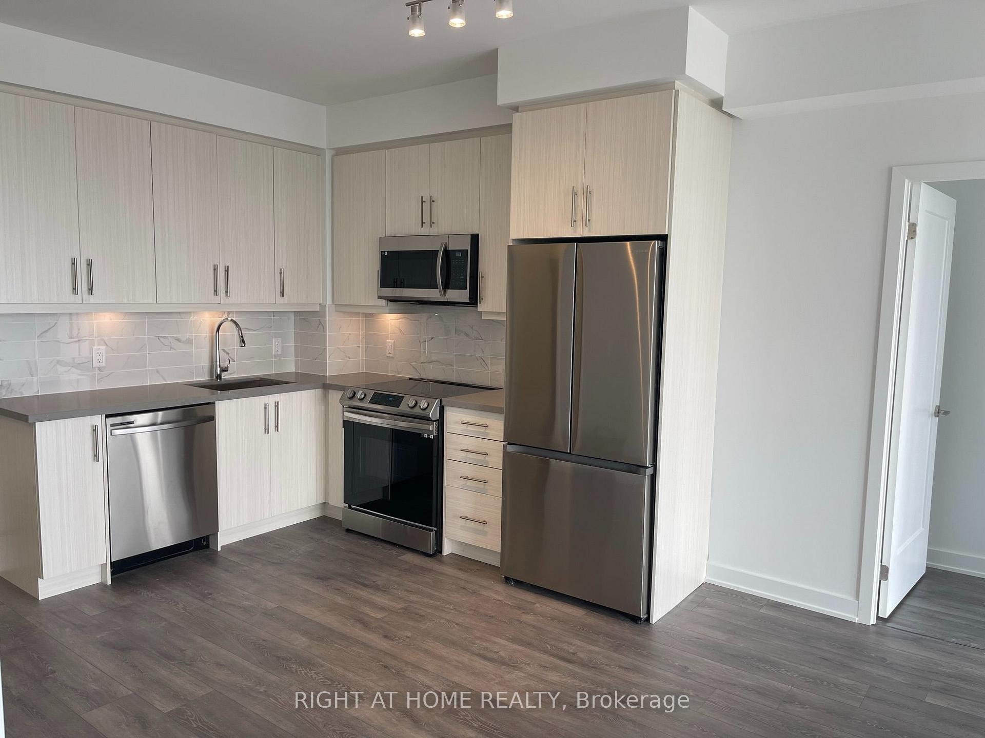 Photo 2 of Unit 1706, 105 Oneida Crescent, Richmond Hill, Langstaff — HOMEH