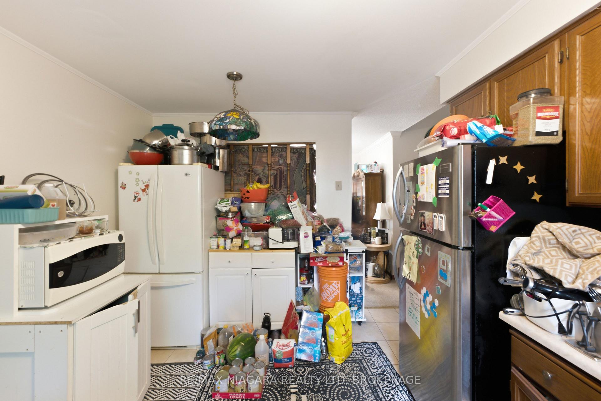 Photo 9 of 4989 Tara Avenue, Niagara Falls, Ascot — HOMEH