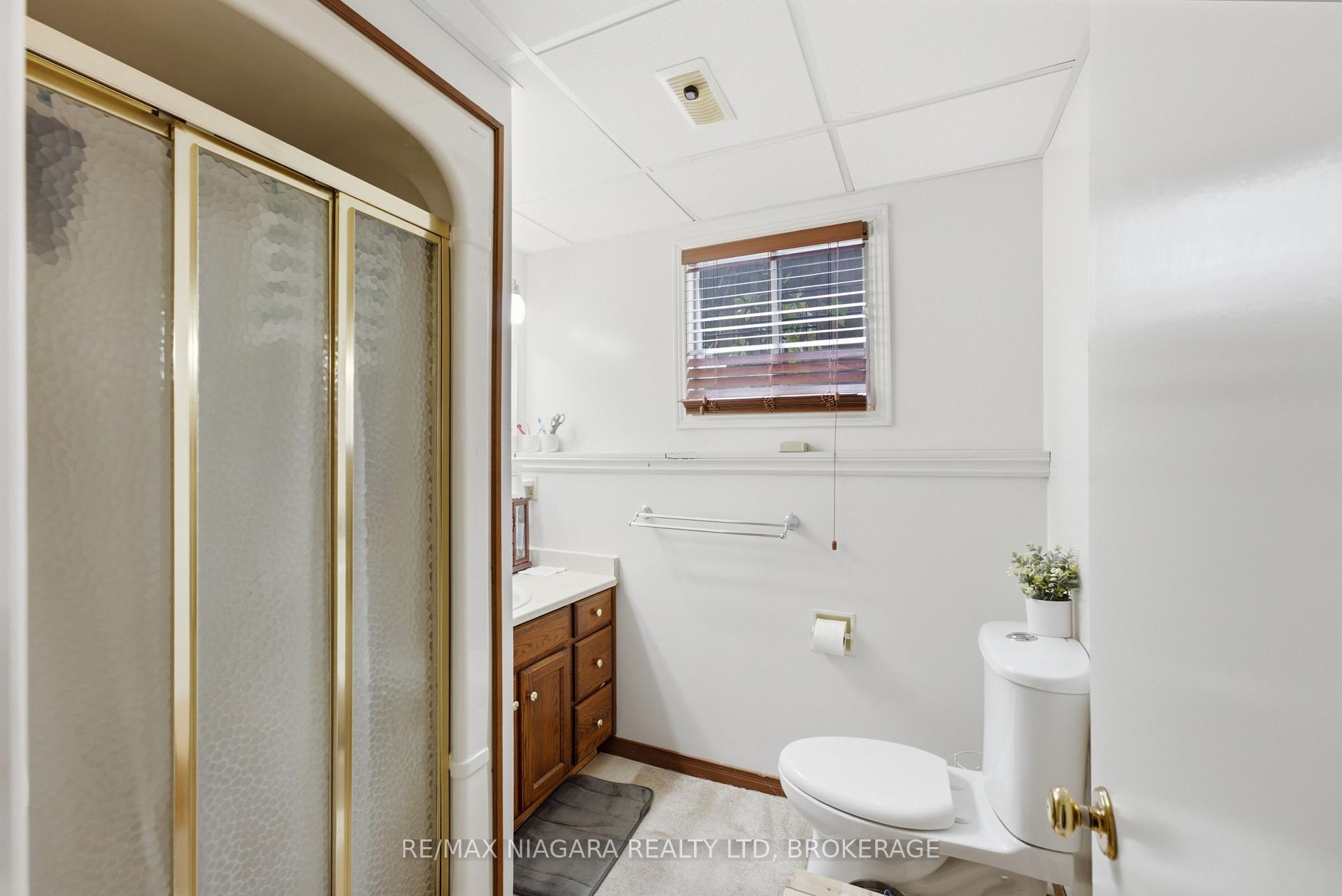 Photo 14 of 4989 Tara Avenue, Niagara Falls, Ascot — HOMEH