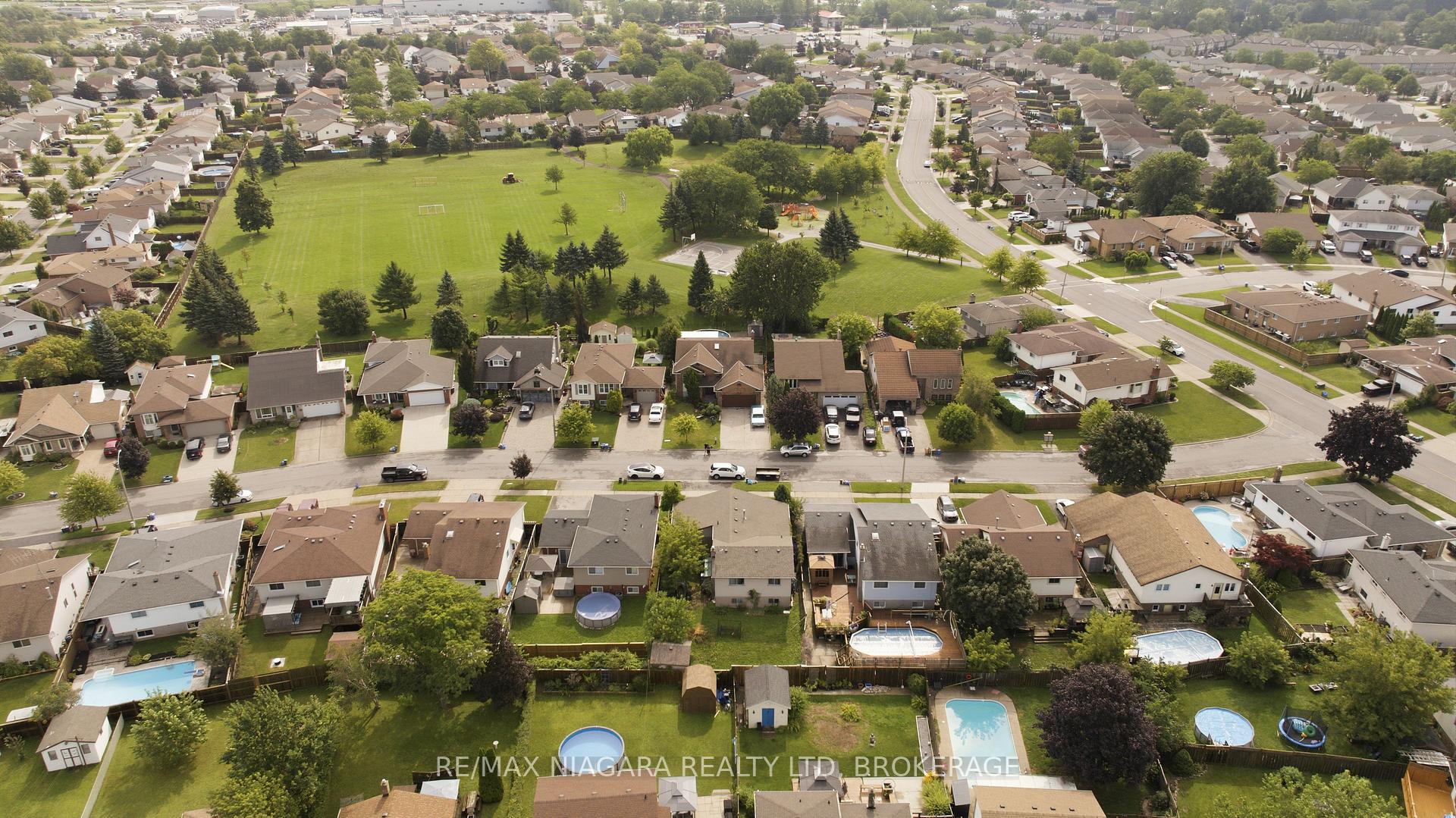 Photo 26 of 4989 Tara Avenue, Niagara Falls, Ascot — HOMEH