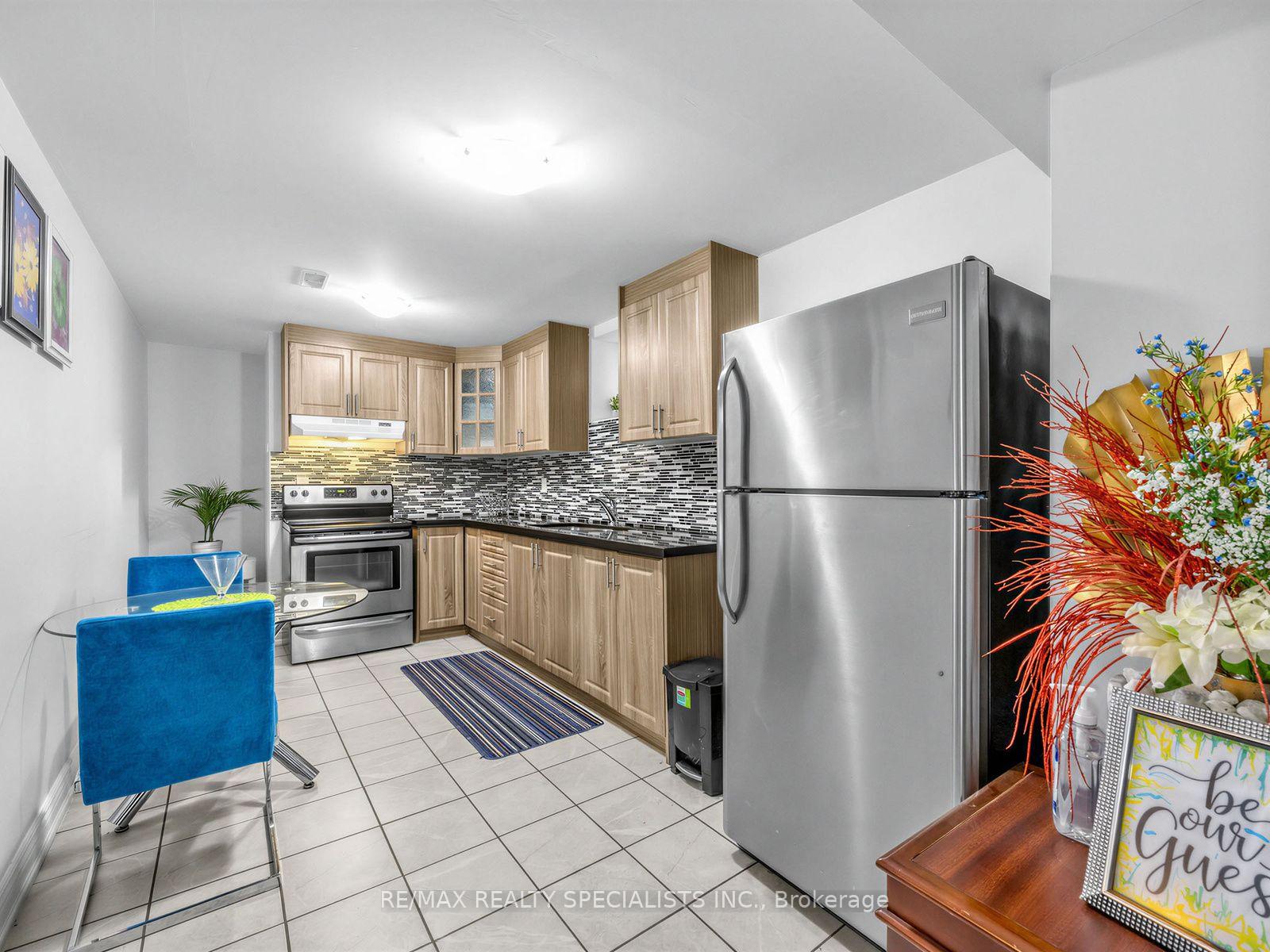 Photo 4 of Unit bsmt, 40 Victoriaville Road, Brampton, Credit Valley — HOMEH
