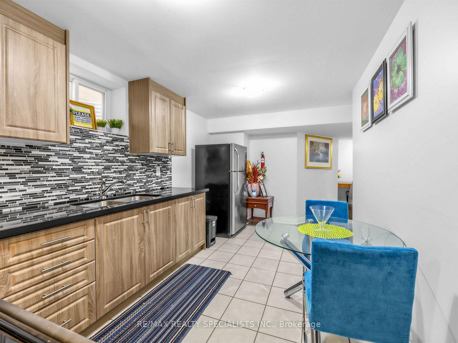 Photo 5 of Unit bsmt, 40 Victoriaville Road, Brampton, Credit Valley — HOMEH