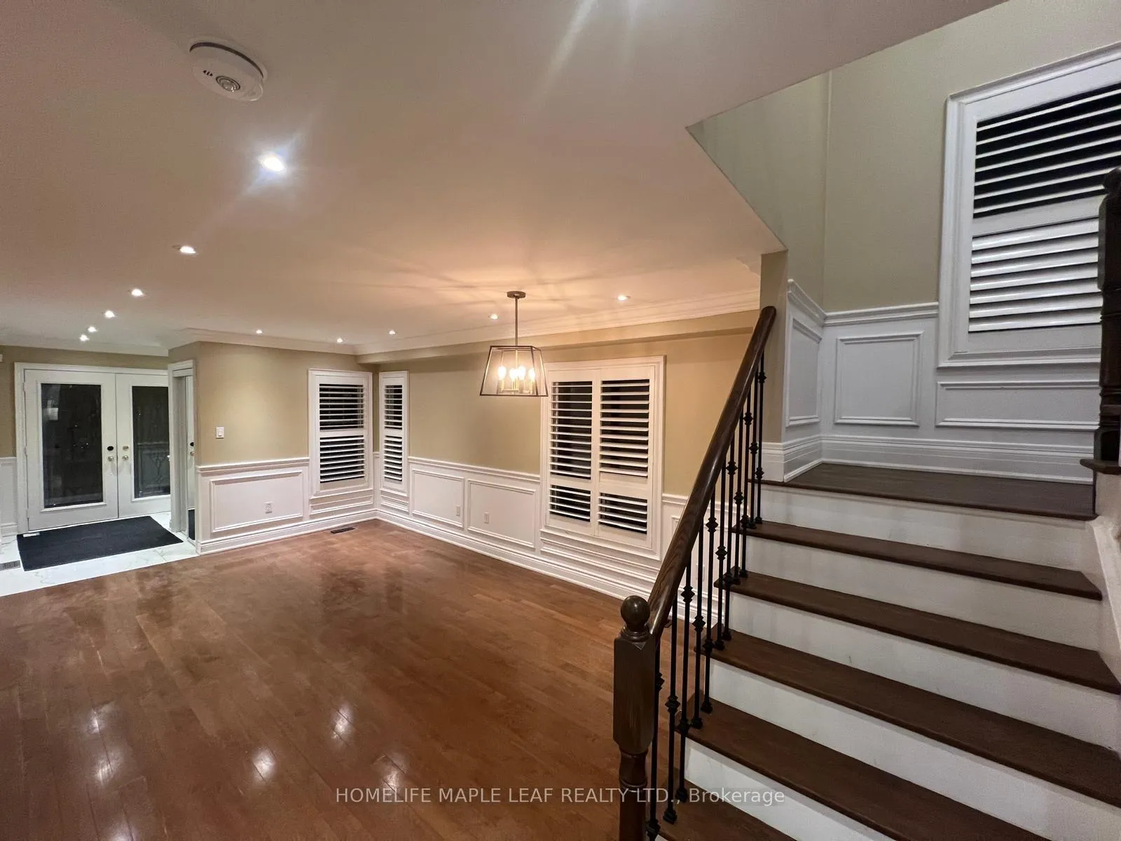 Photo 2 of 42 Amboise (UPPER) Crescent, Brampton, Fletcher's Meadow — HOMEH