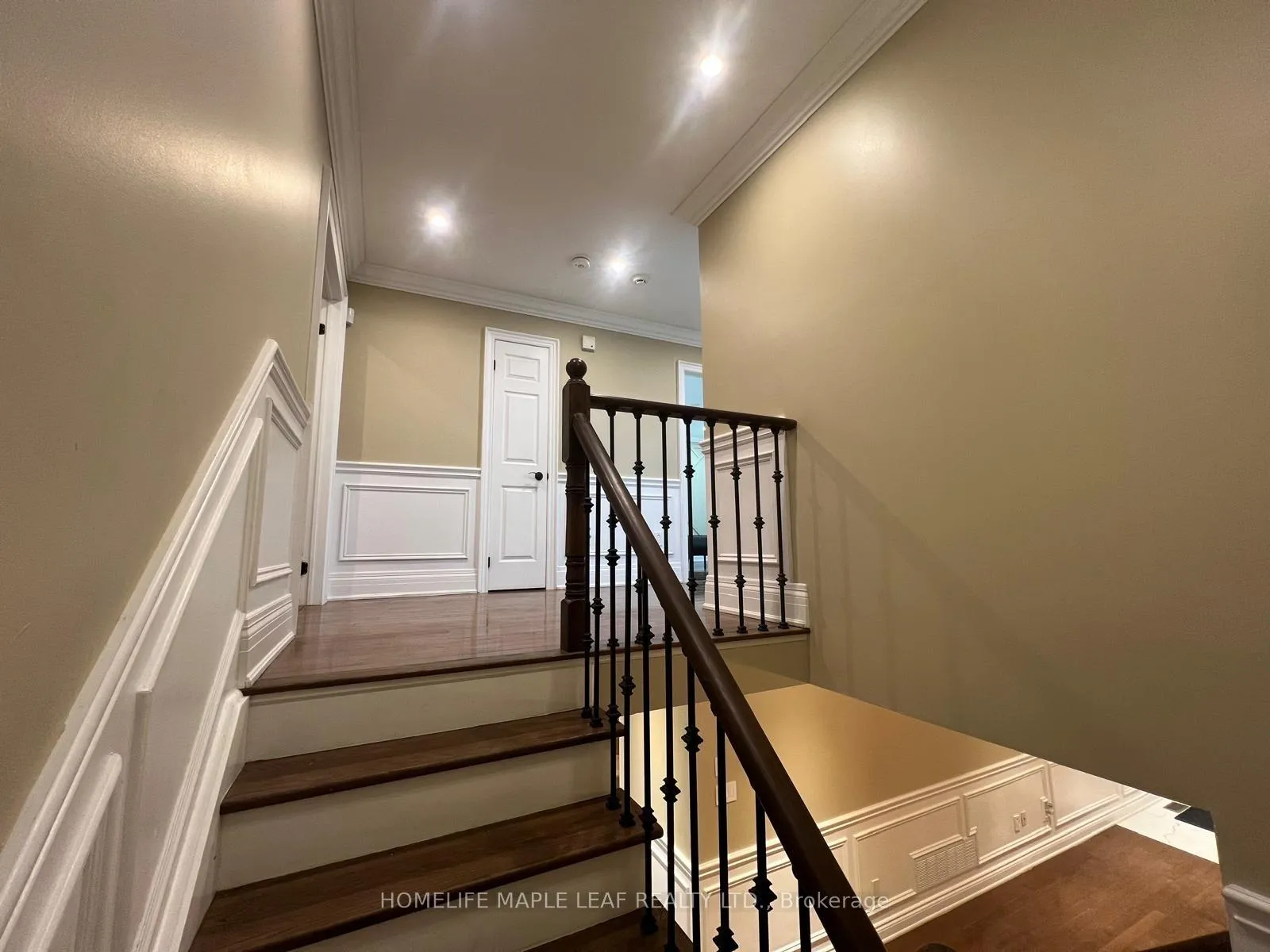 Photo 15 of 42 Amboise (UPPER) Crescent, Brampton, Fletcher's Meadow — HOMEH