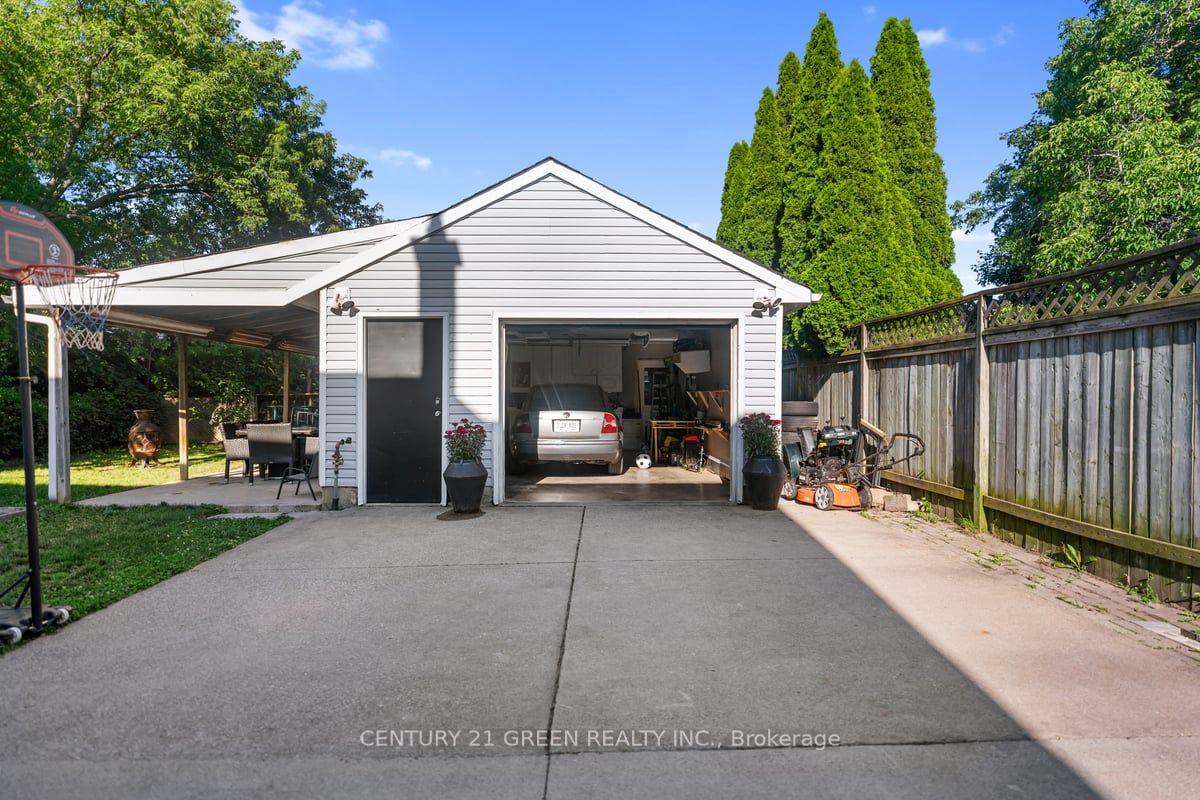 Photo 2 of 506 Niagara St Street, St. Catharines, Vine/Linwell — HOMEH