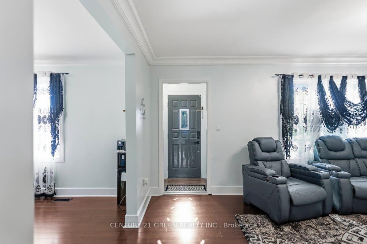 Photo 9 of 506 Niagara St Street, St. Catharines, Vine/Linwell — HOMEH
