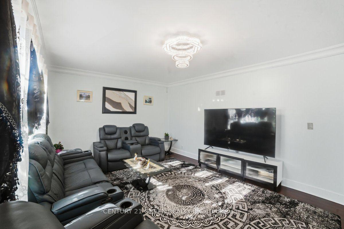 Photo 11 of 506 Niagara St Street, St. Catharines, Vine/Linwell — HOMEH