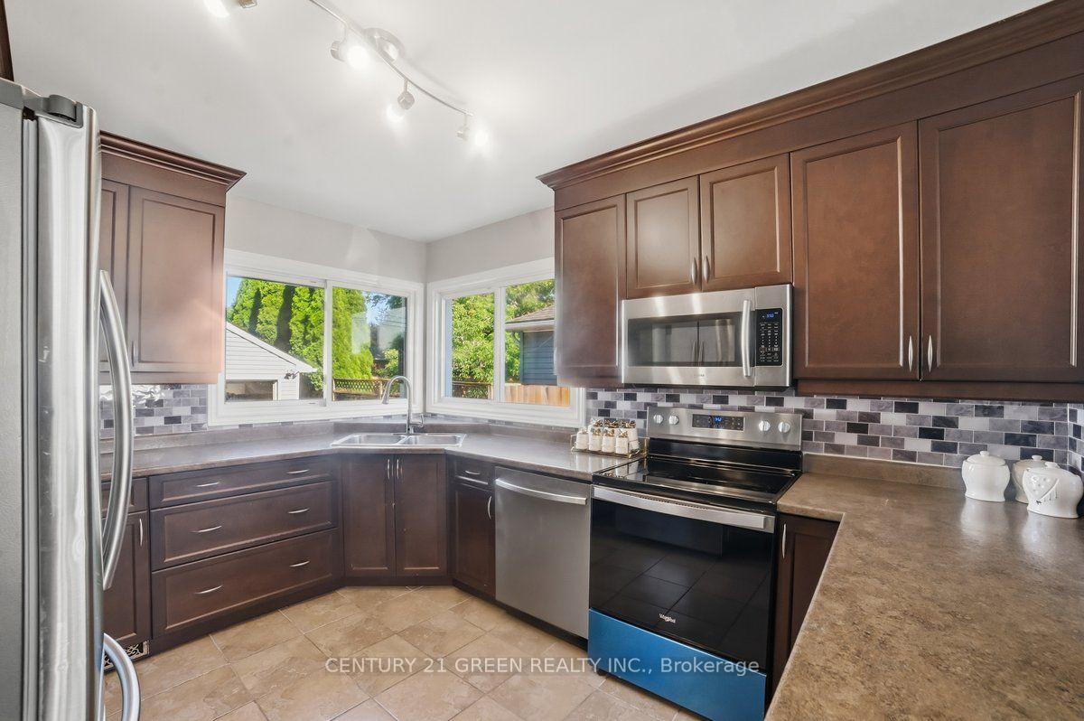 Photo 16 of 506 Niagara St Street, St. Catharines, Vine/Linwell — HOMEH