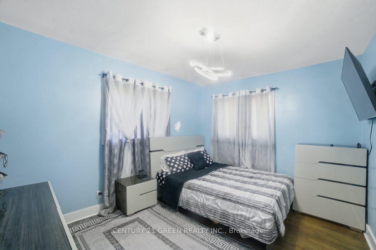 Photo 18 of 506 Niagara St Street, St. Catharines, Vine/Linwell — HOMEH
