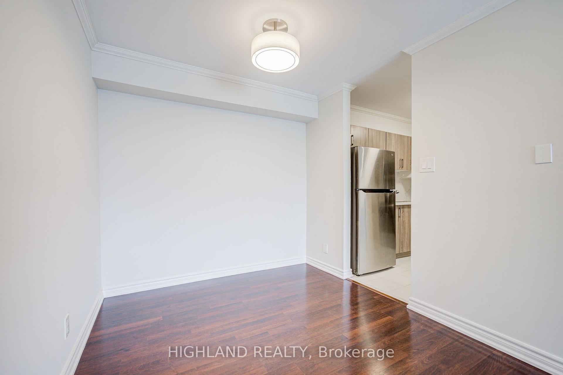 Photo 3 of Unit 1033, 95 Trailwood Drive, Mississauga, Hurontario — HOMEH