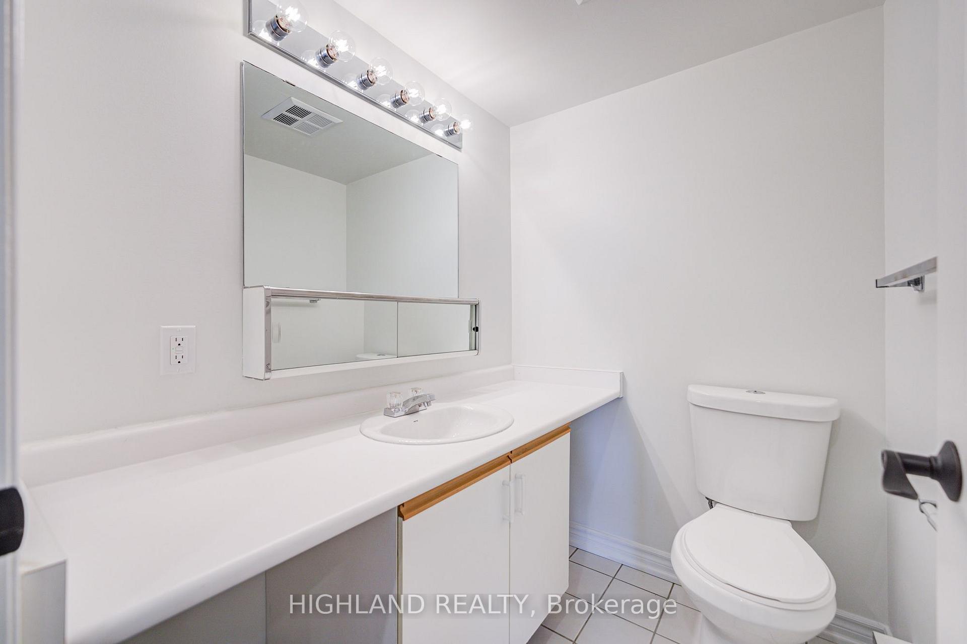 Photo 4 of Unit 1033, 95 Trailwood Drive, Mississauga, Hurontario — HOMEH