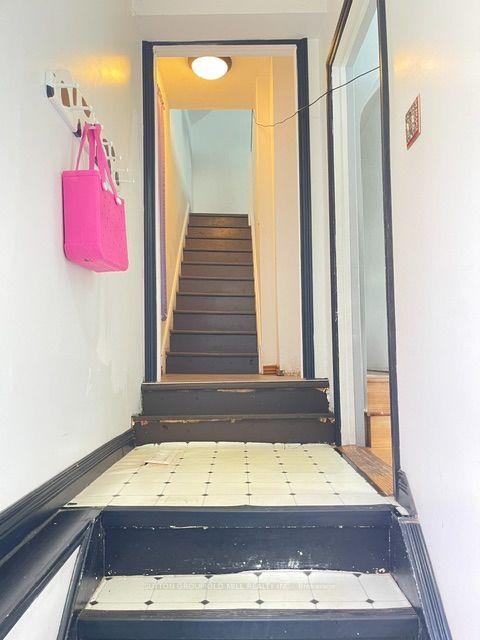 Photo 5 of 19 Cardell Avenue, North York, Humberlea-Pelmo Park — HOMEH