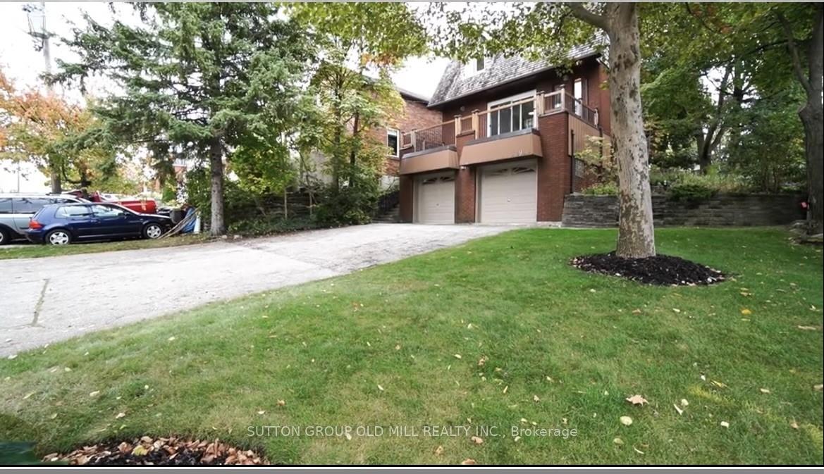 Photo 4 of 19 Cardell Avenue, North York, Humberlea-Pelmo Park — HOMEH