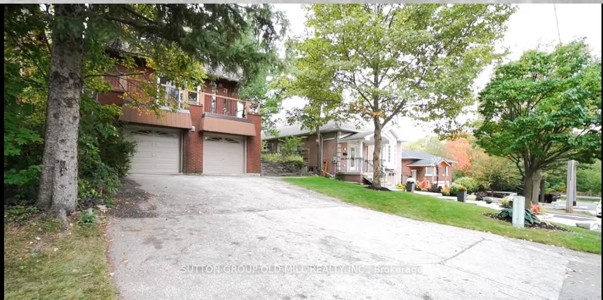 Photo 3 of 19 Cardell Avenue, North York, Humberlea-Pelmo Park — HOMEH