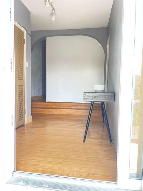 Photo 11 of 19 Cardell Avenue, North York, Humberlea-Pelmo Park — HOMEH