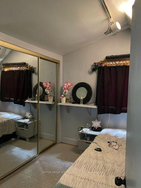 Photo 23 of 19 Cardell Avenue, North York, Humberlea-Pelmo Park — HOMEH