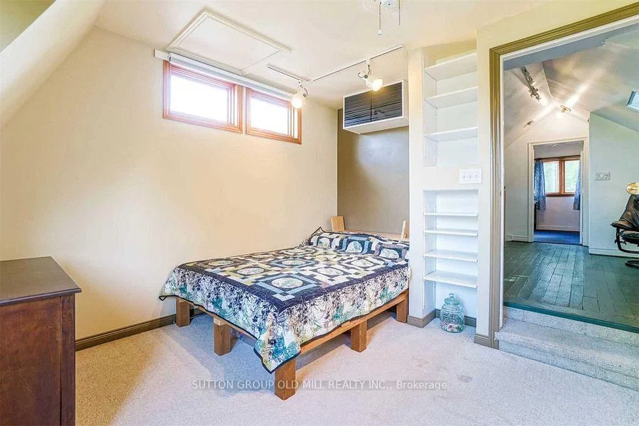 Photo 18 of 19 Cardell Avenue, North York, Humberlea-Pelmo Park — HOMEH