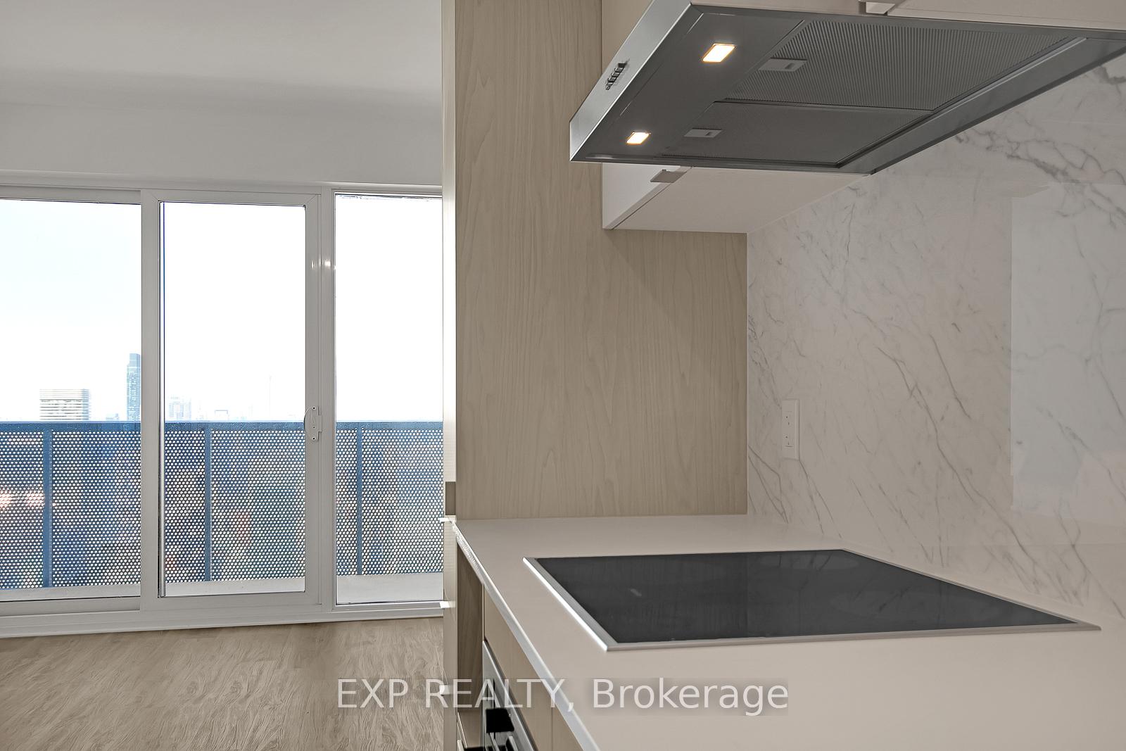 Photo 7 of Unit 7103, 55 Cooper Street, Toronto, Waterfront Communities — HOMEH
