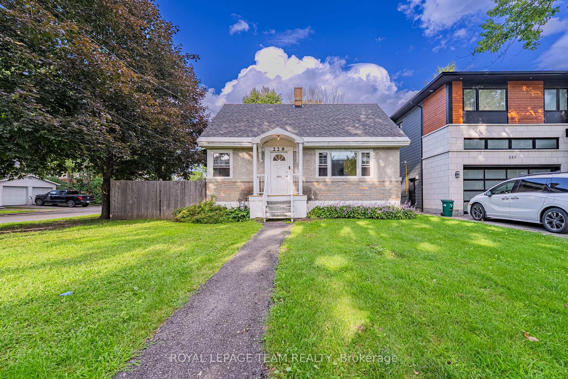 Photo 1 of 229 Daniel Avenue, Ottawa, Ottawa West/Tunneys Pasture — HOMEH