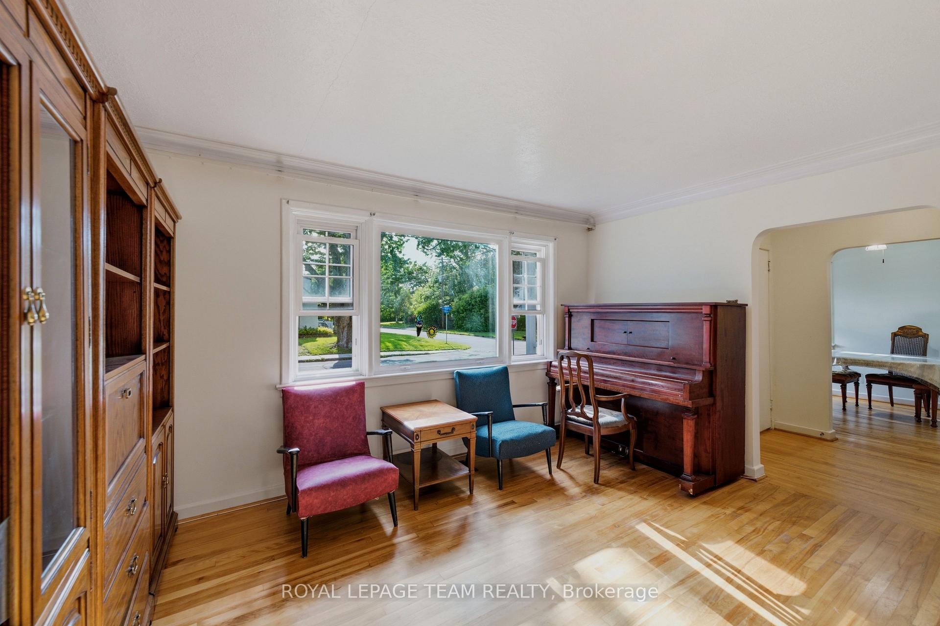 Photo 9 of 229 Daniel Avenue, Ottawa, Ottawa West/Tunneys Pasture — HOMEH