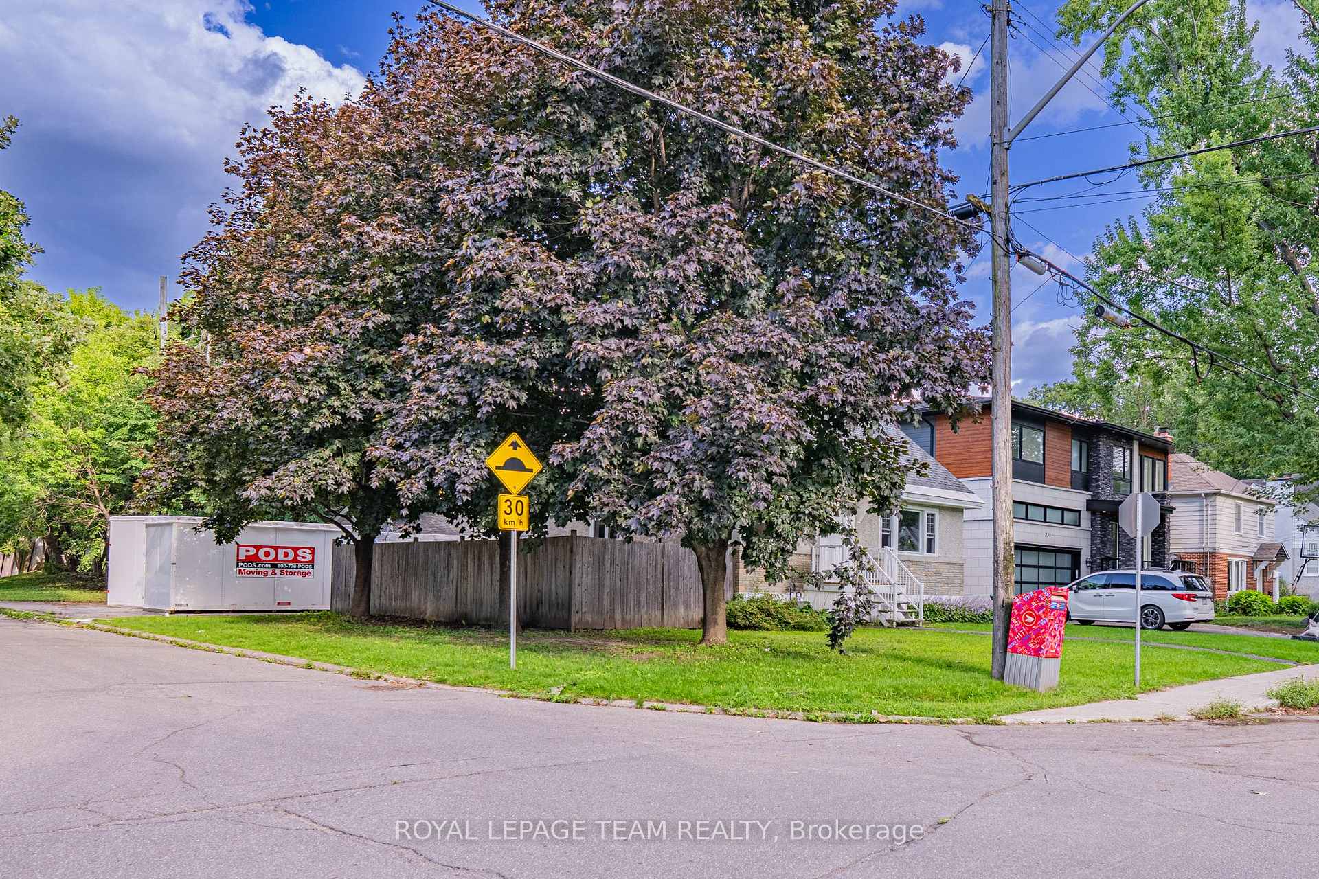 Photo 34 of 229 Daniel Avenue, Ottawa, Ottawa West/Tunneys Pasture — HOMEH