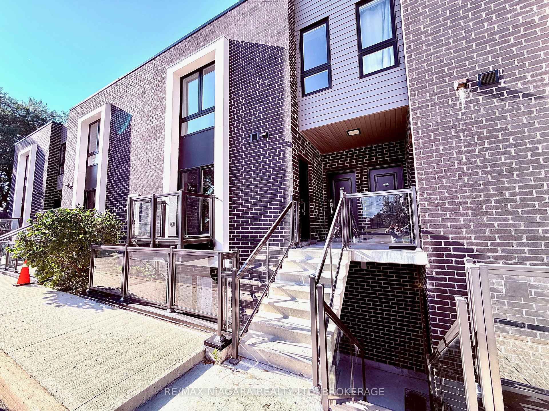 Photo 1 of 6065 McLeod Road, Niagara Falls, Arad/Fallsview — HOMEH
